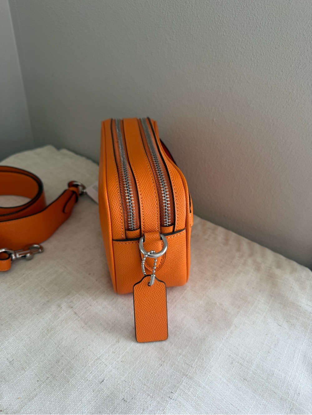 Coach Orange Crossbody Camera Bag with Strap - Picture 3 of 9